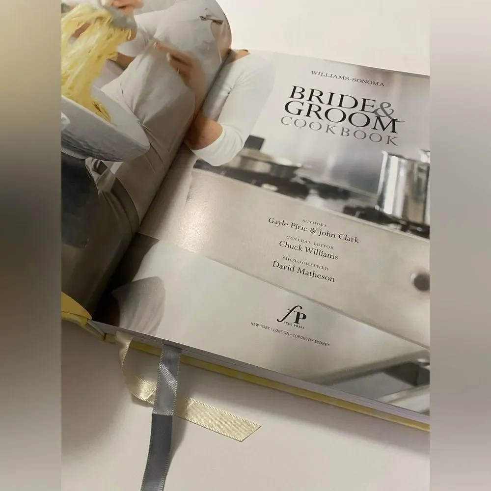 Williams-Sonoma “Bride & Groom” Cookbook – Perfect Wedding or Newlywed Gift